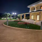 Sofia מלון 4*