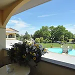 Sofia 4*