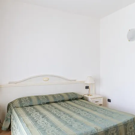 Sofia 4*