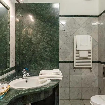 Sofia فندق فِتيربو