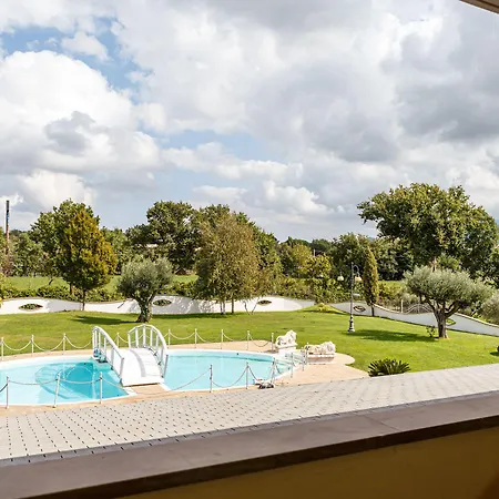 Sofia 4*