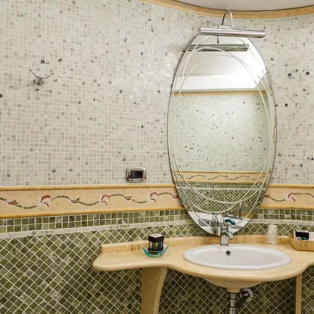Otel Sofia 4*