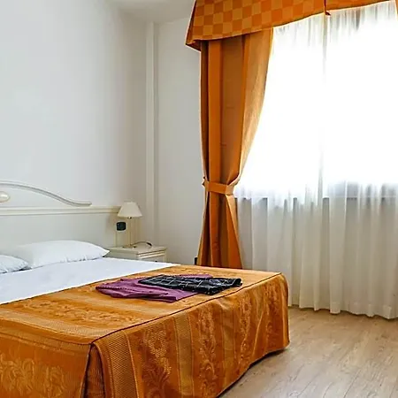 Hotel Sofia 4*