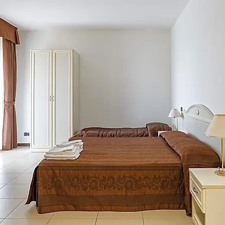Sofia 4*