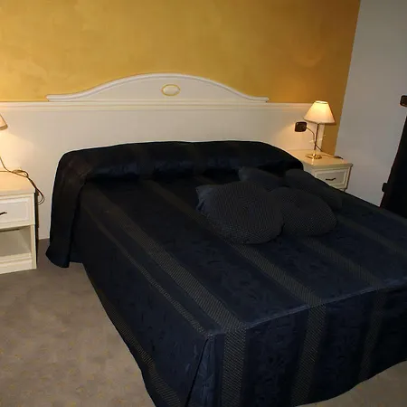 Sofia 4*