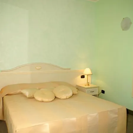Sofia 4*